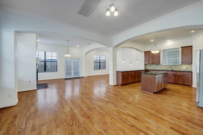 Building Photo - 7539 Highmeadow Dr Rental