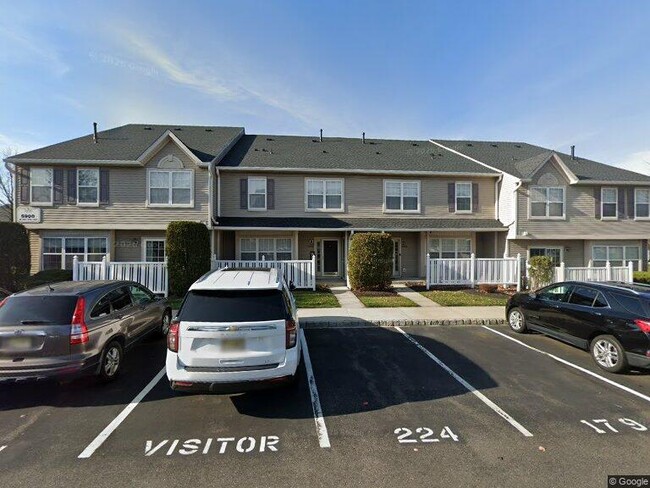 Building Photo - 5907 Coventry Way