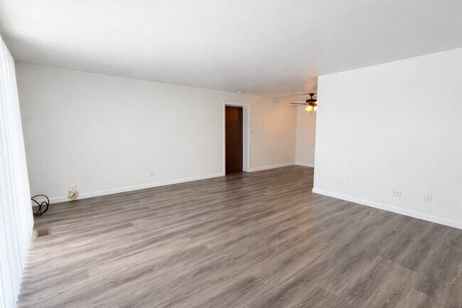 Photo - 1313 Wakeby Ln Unit 1313