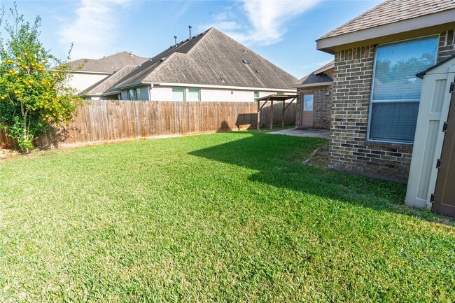 Building Photo - 4408 Chevy St