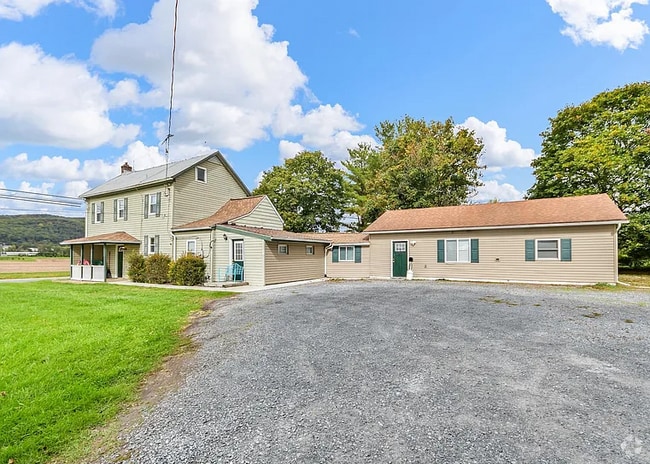 Building Photo - 9604 Dry Bridge Rd Unit 1 Rental