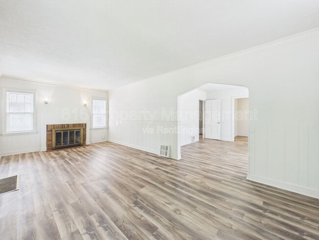 Photo - 5100 Brooklyn Ave