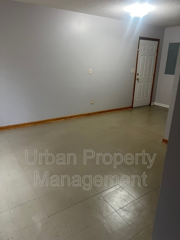 Photo - 429 Simpson Ave