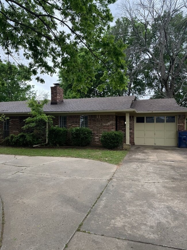 Building Photo - 4724 Skywood Dr