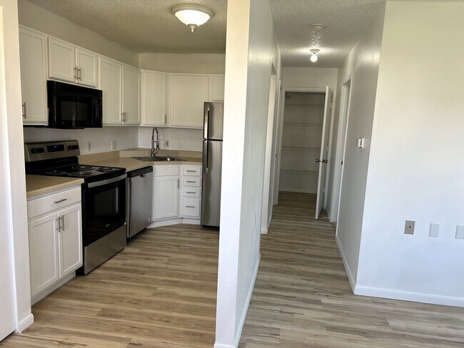 Prairie Meadows Apartments