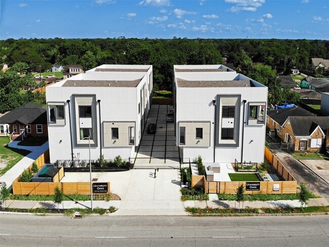 Building Photo - 4722 Old Spanish Trl Unit D202