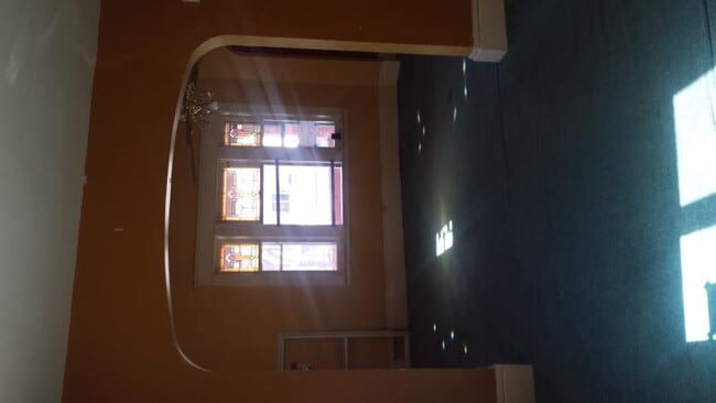 Photo - 503 E Utica St