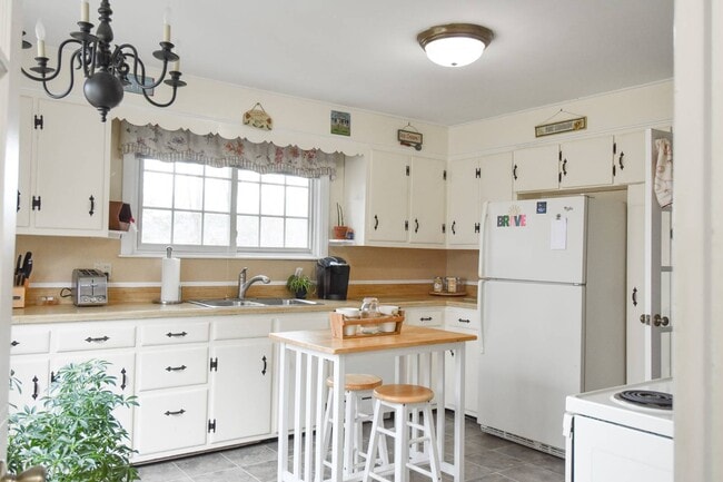 Photo - 257 Spore Rd