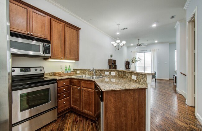 Photo - 202 McGowen St Unit F