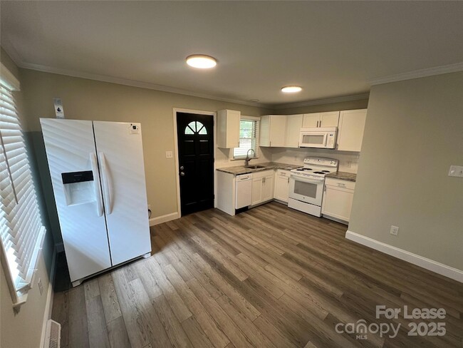 Photo - 104 Secrest Ave