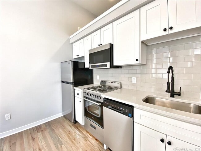 Building Photo - 39 Wall Street Unit 9 Rental