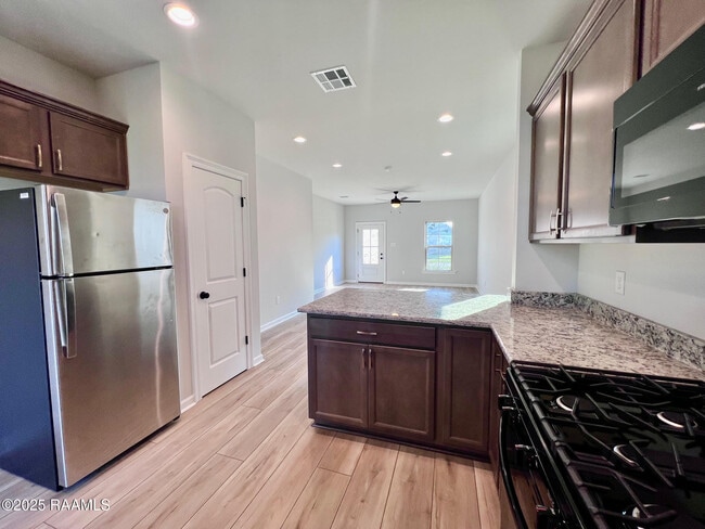 Photo - 131 Brattle Ct