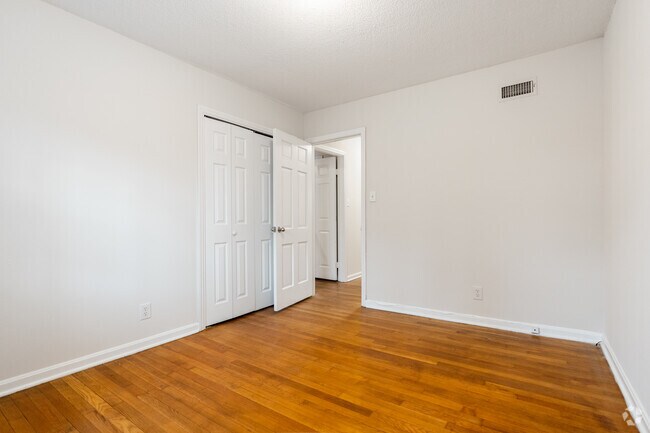 3BR,1.5 -1,289SF