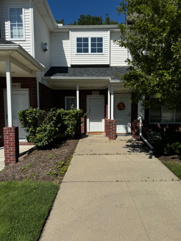 Building Photo - 5259 Twin Oaks Dr