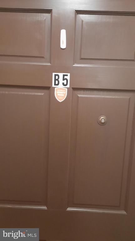 Building Photo - 12 S Filbert St Rental