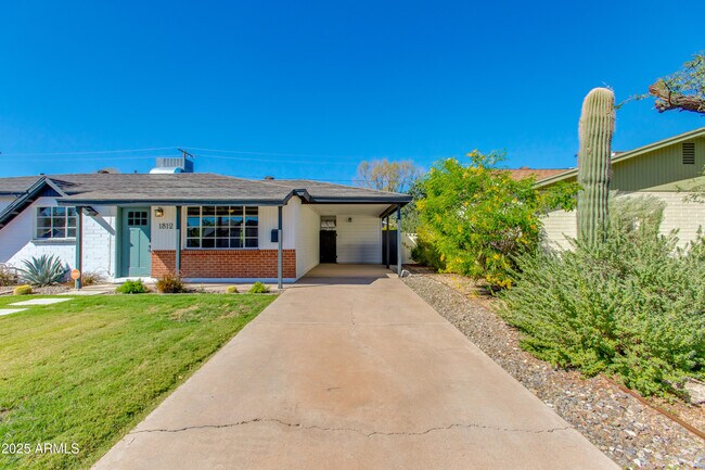 Photo - 1812 S Shafer Dr