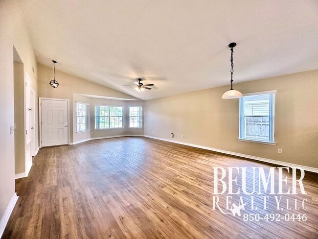 Building Photo - NEW LUXURY VINYL PLANK FLOORING AND PAINT ... Rental