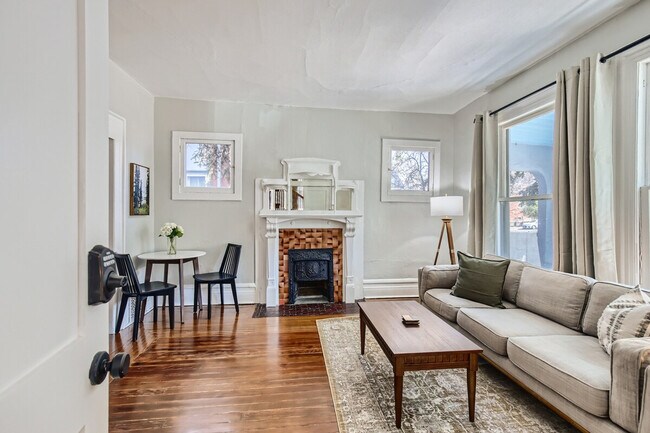 Photo - 1073 N Downing St Unidad ID1026246P