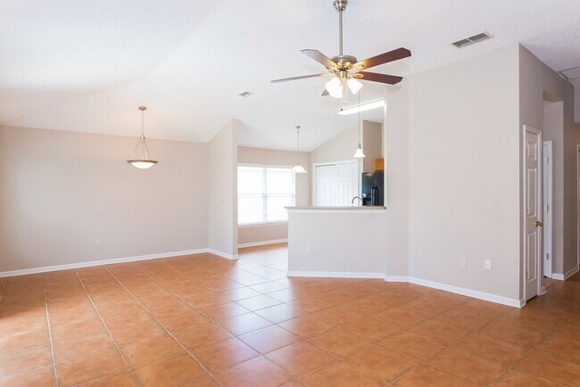 Photo - 8073 Leafcrest Dr