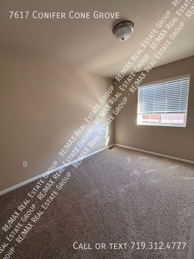 Photo - 7617 Conifer Cone Grove