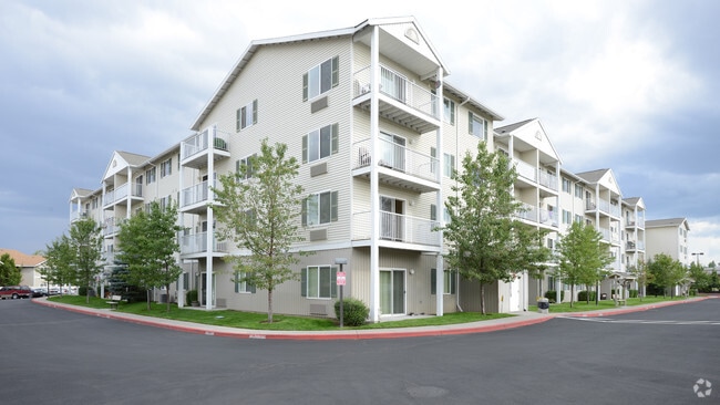 Photo - Vintage at Bend