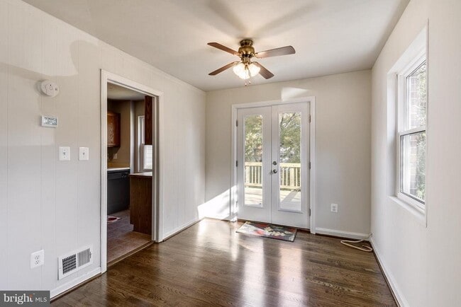 Photo - 2324 Riverview Terrace