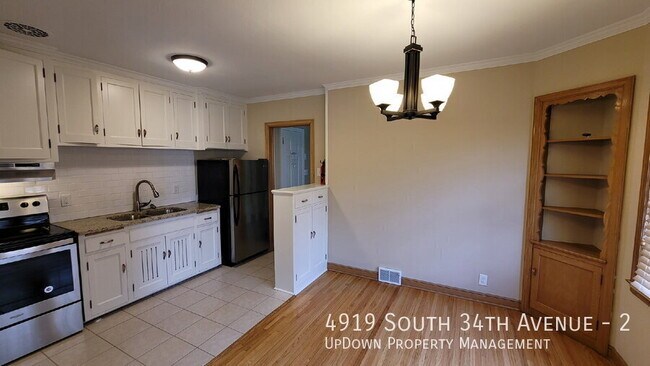 Photo - 4919 S 34th Ave Unit 2
