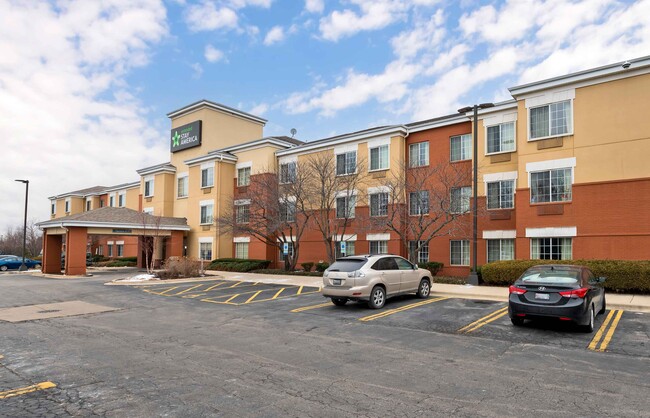 Exterior - Furnished Studio - Schaumburg Rental