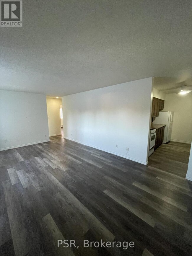 Photo - 43 Manitoba St