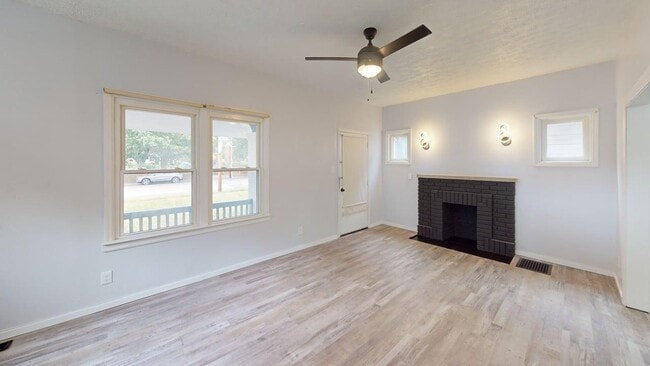 Photo - 6232 Montgomery Rd