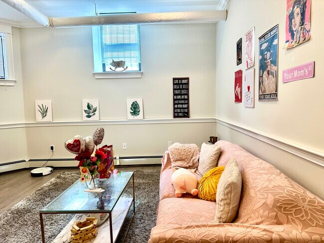 Photo - 1340 Commonwealth Ave Unidad B