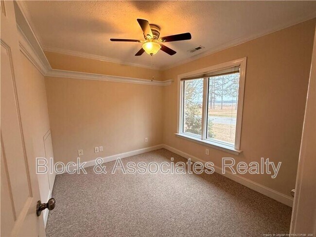 Photo - 1165 Greenbriar Dr