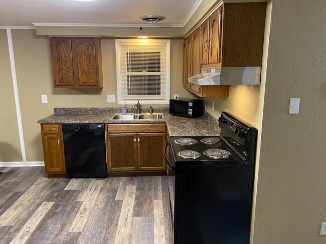 Photo - 193 Beazell St