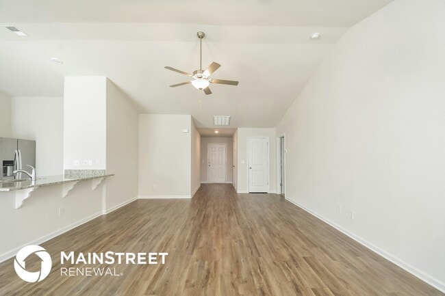 Photo - 356 Gourd St