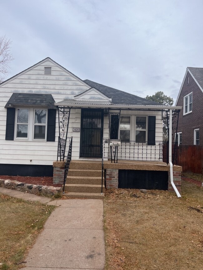 Building Photo - 1420 W 32nd St