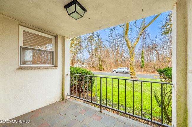 Photo - 2137 8th Ave