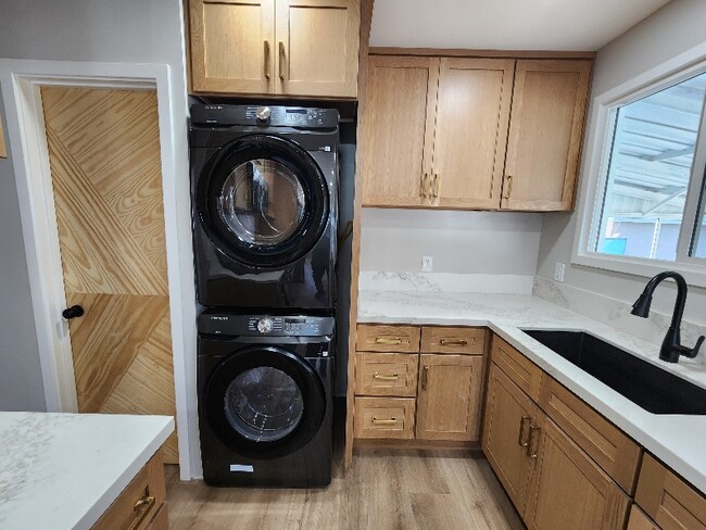 Photo - 333 E 61st St