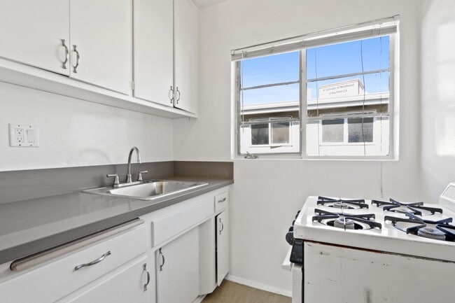 Photo - 10906 Santa Monica Blvd Apartamento Unidad 09A