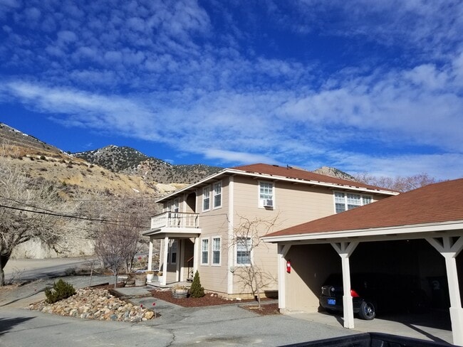 Photo - 2011 S Main St