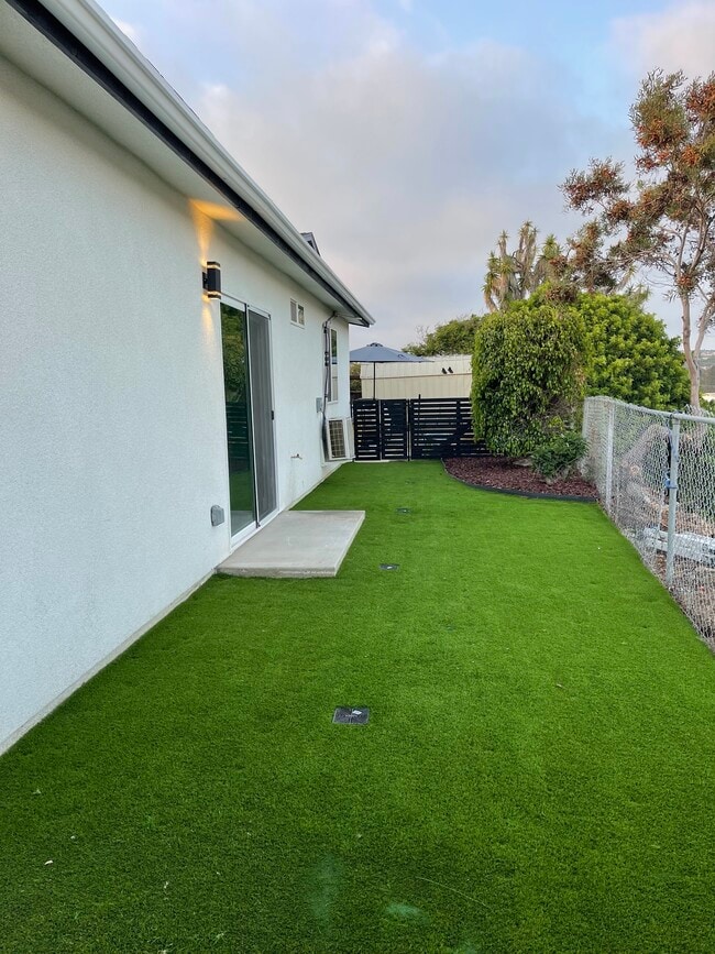 Photo - 448 Satinwood Way
