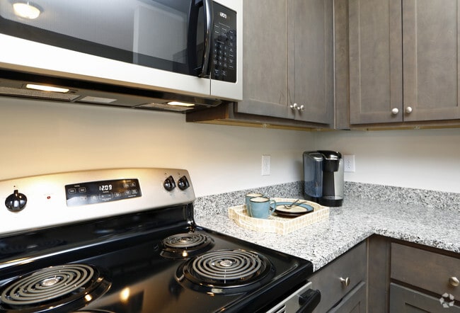 2BR, 2BA - 1222sf- Kitchen