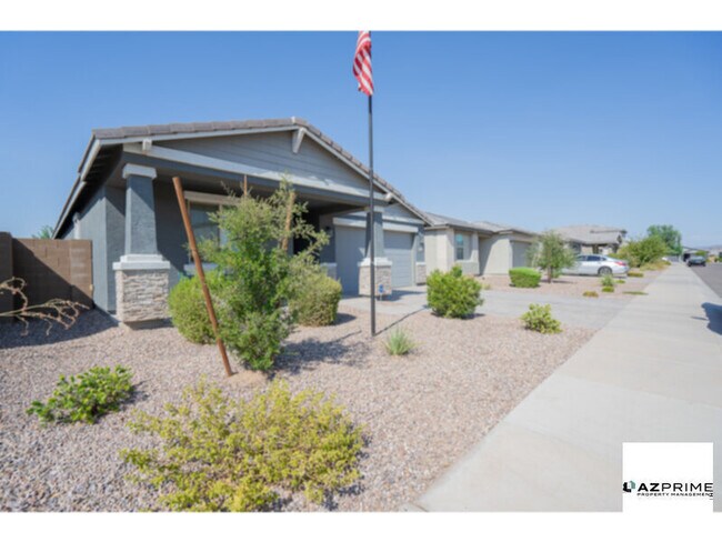 Photo - Stylish 3/2.5 Laveen Home - Natural Light ...