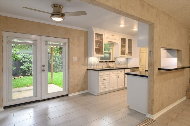 Photo - 4110 Garden Springs Dr