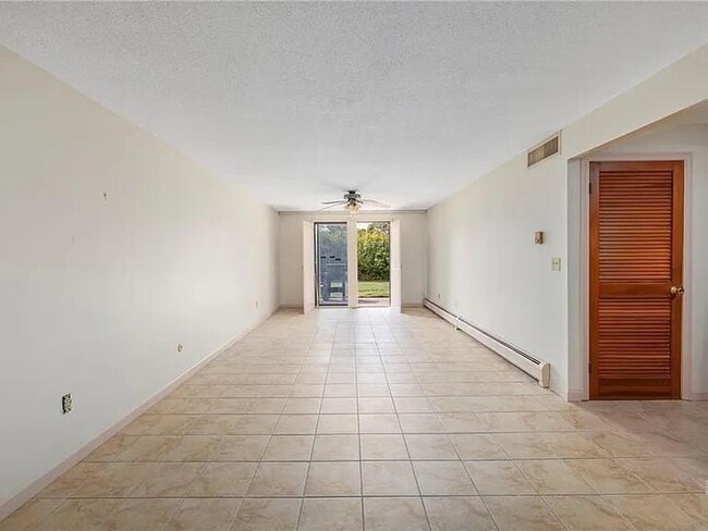 Photo - 510 Child St Unit 303B