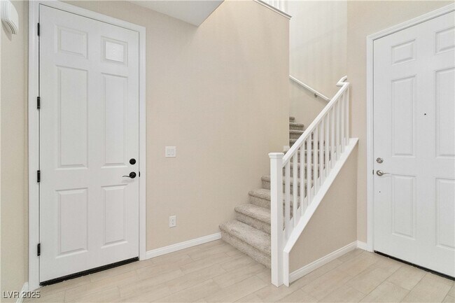 Photo - 3859 Painted Lady Ave