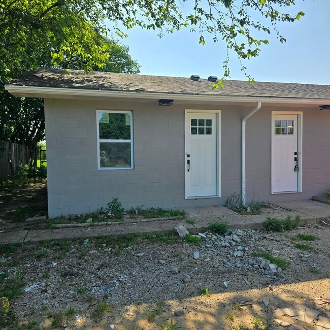 Photo - 3204 Johnson St Unit Apartment D