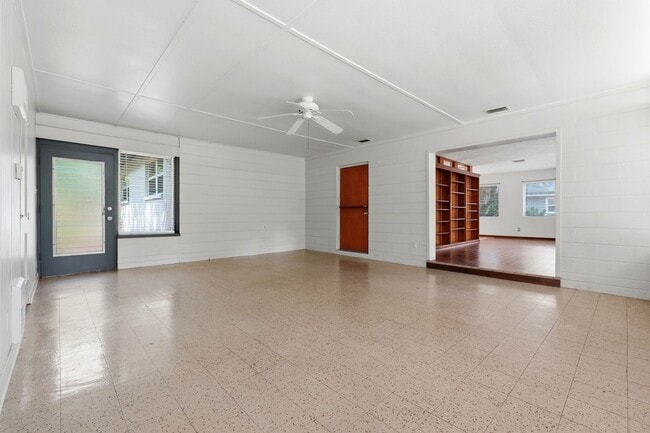 Photo - 1038 NE 21 Ave