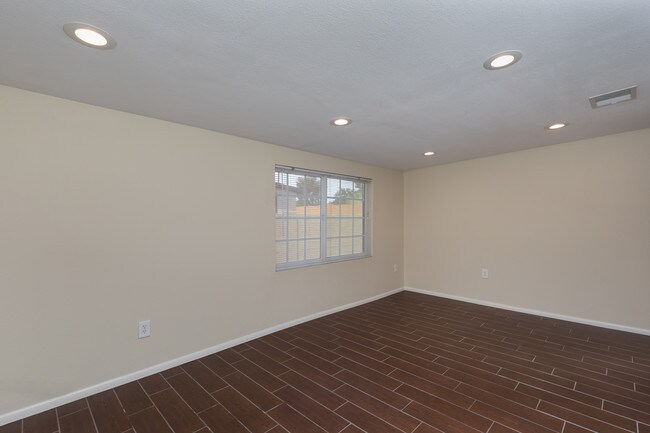 Photo - 1646 E Indianola Ave