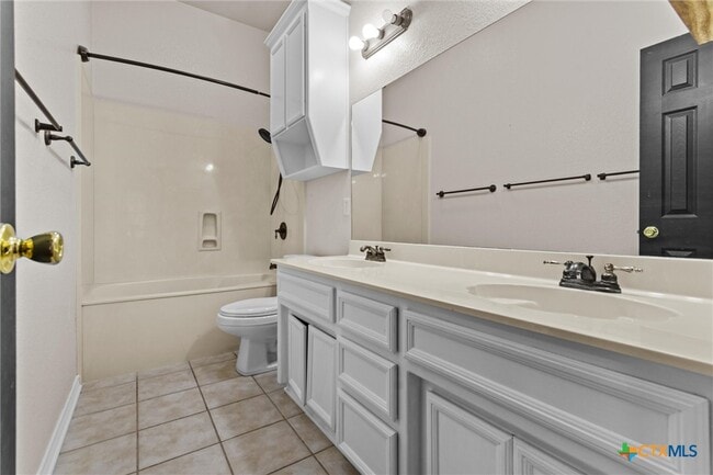 Building Photo - 418 Canoe Dr