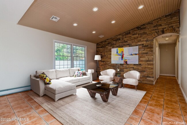 Photo - 59 Harbor Inn Rd